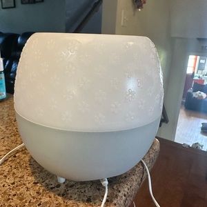 Scentsy Fleur Gray Diffuser